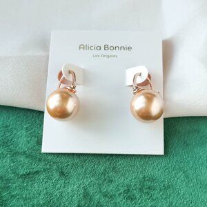 New Alicia Bonnie Rose Gold Earrings - Blanche rose pearl